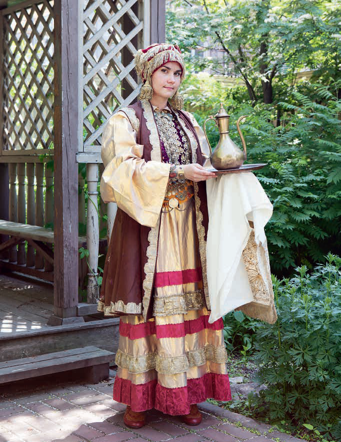 Народный костюм: одежда и украшения